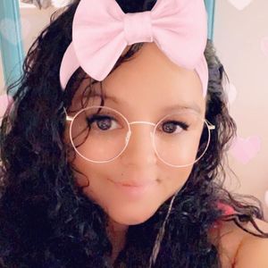 Meet your Posher, Dania